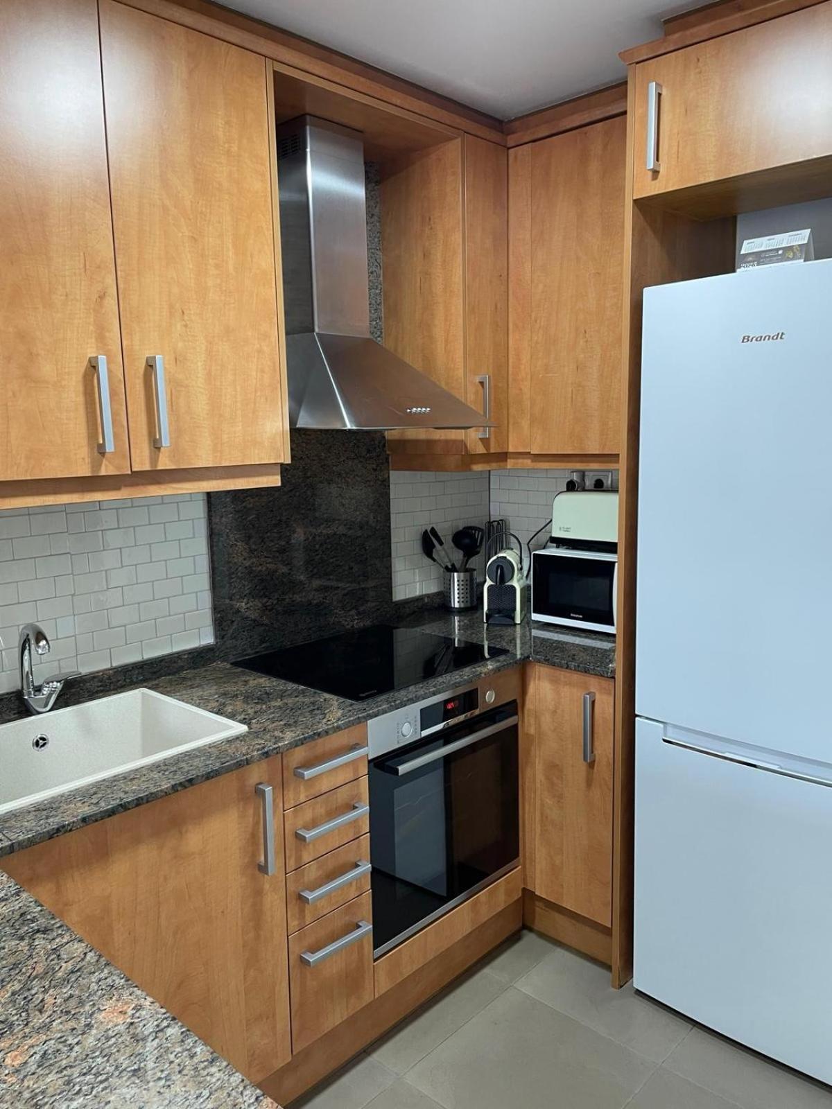 Acogedor Apartamento Vallparadis Con Parking Terrassa Exterior photo
